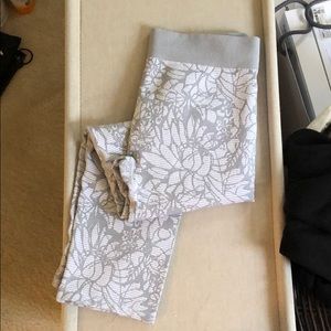 Fabletics crop legging